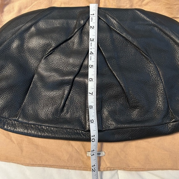 MIU MIU BLACK LEATHER ENVELOPE CLUTCH - Picture 13 of 13